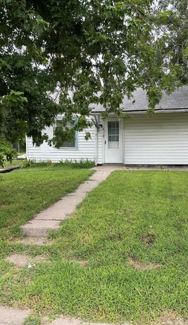 712 N Van Buren, photo 1